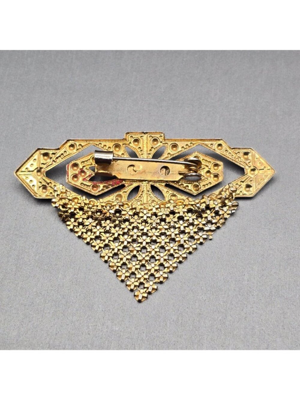 Vintage Art Deco Brooch 2.5" Black Glass Brass Chainmail Mesh Bib Pin - Picture 3 of 6
